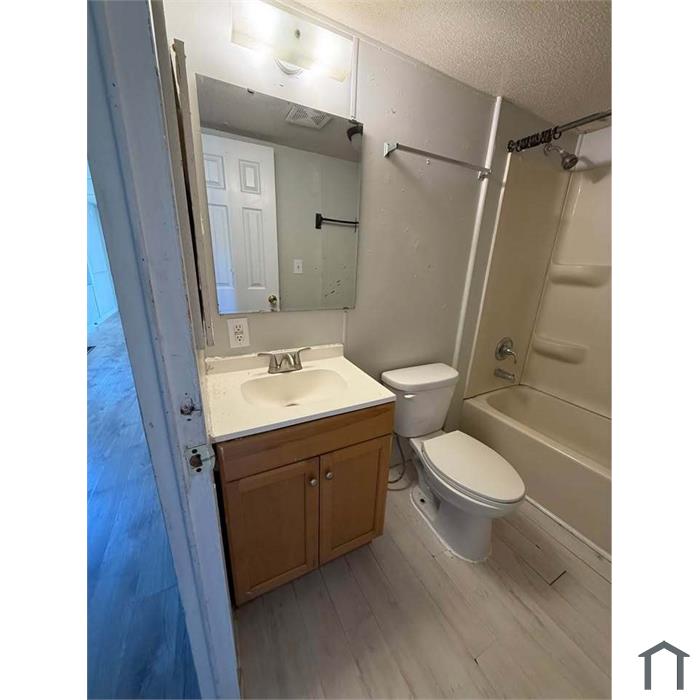 Sterlingwood second listing photo 3